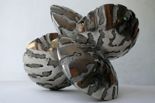 ALATO MEDIO INGABBIATO by Adriano Leverone