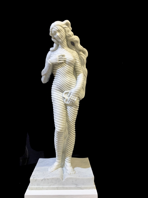 BEAUTY LIVES IN EVERY STORY di Andrea Crespi